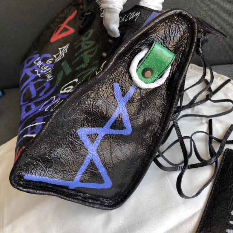 BALENCIAG巴黎世家 Graffiti Classic City30cm機車包 手繪彩色塗鴉  爆裂紋羊皮 手提肩背斜挎包  BL1805